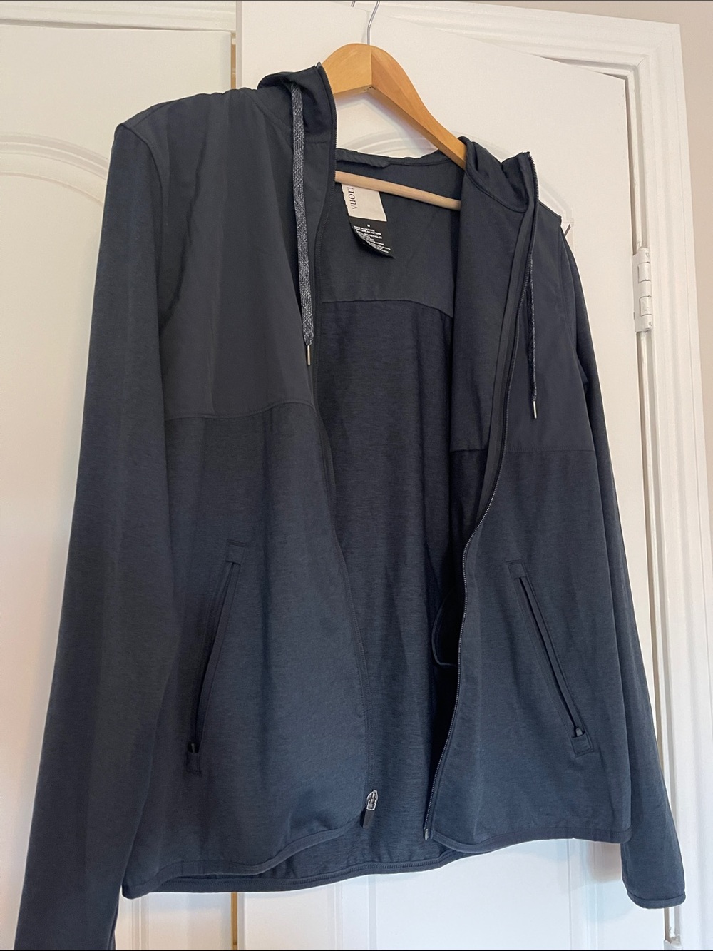 Vuori Women's Slate Hooded Zip-Up Jacket